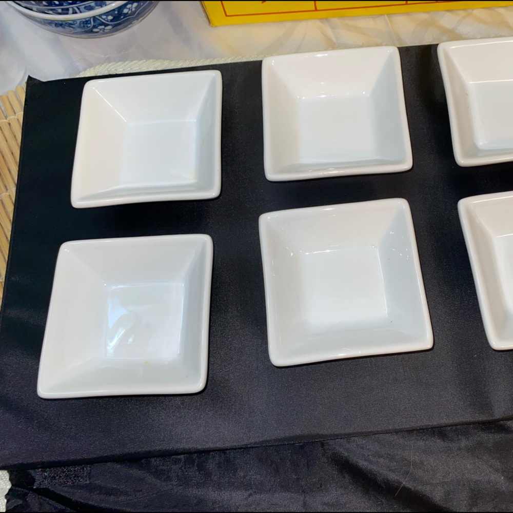 BRAND NEW SET OF 6 SAUCE CUPS